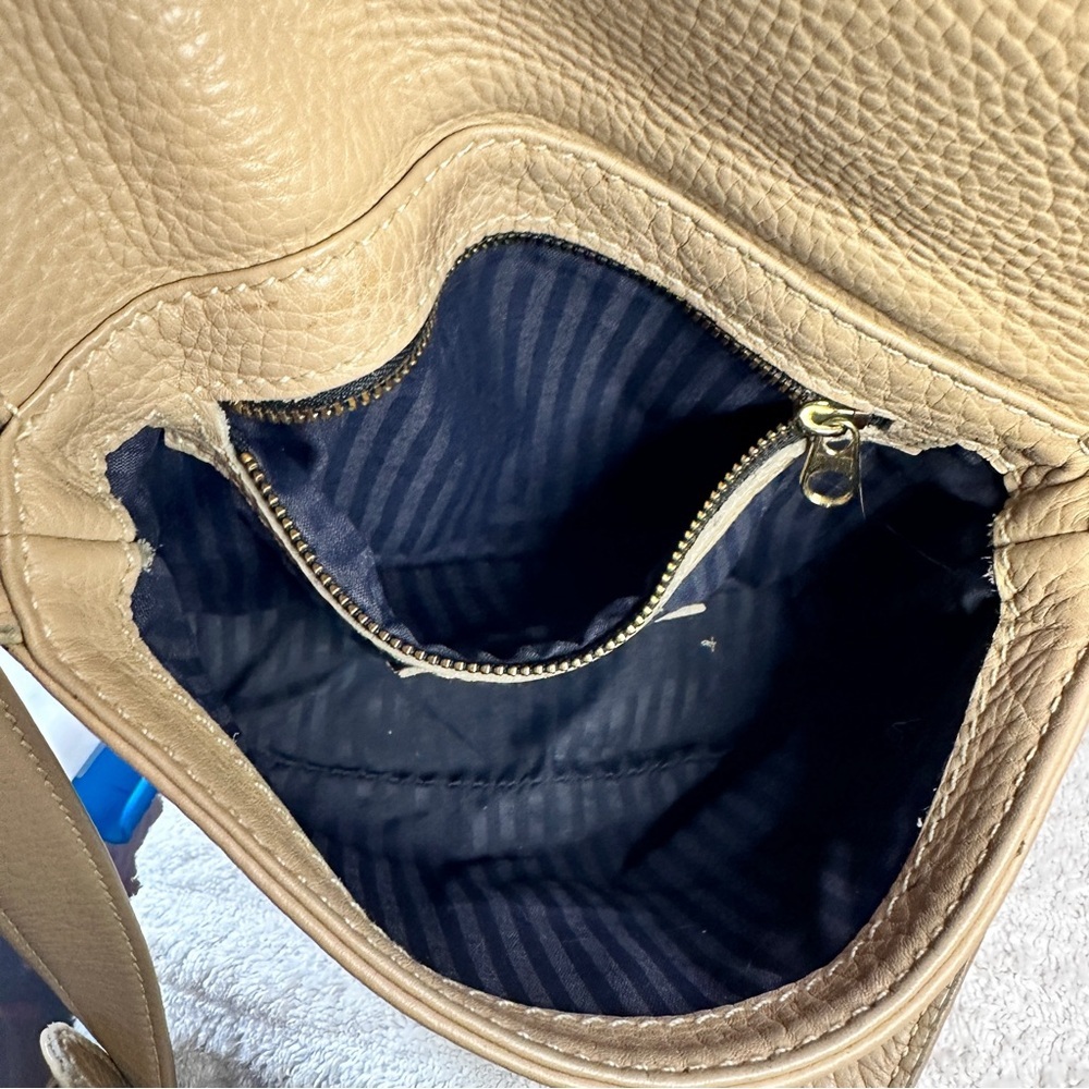 Vintage Coach Sonoma crossbody bag bone pebbled leather w/fabric interior - Picture 6 of 13